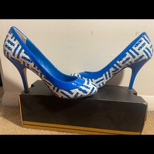 Very unique shoe. Still in very good condition. Worn once.